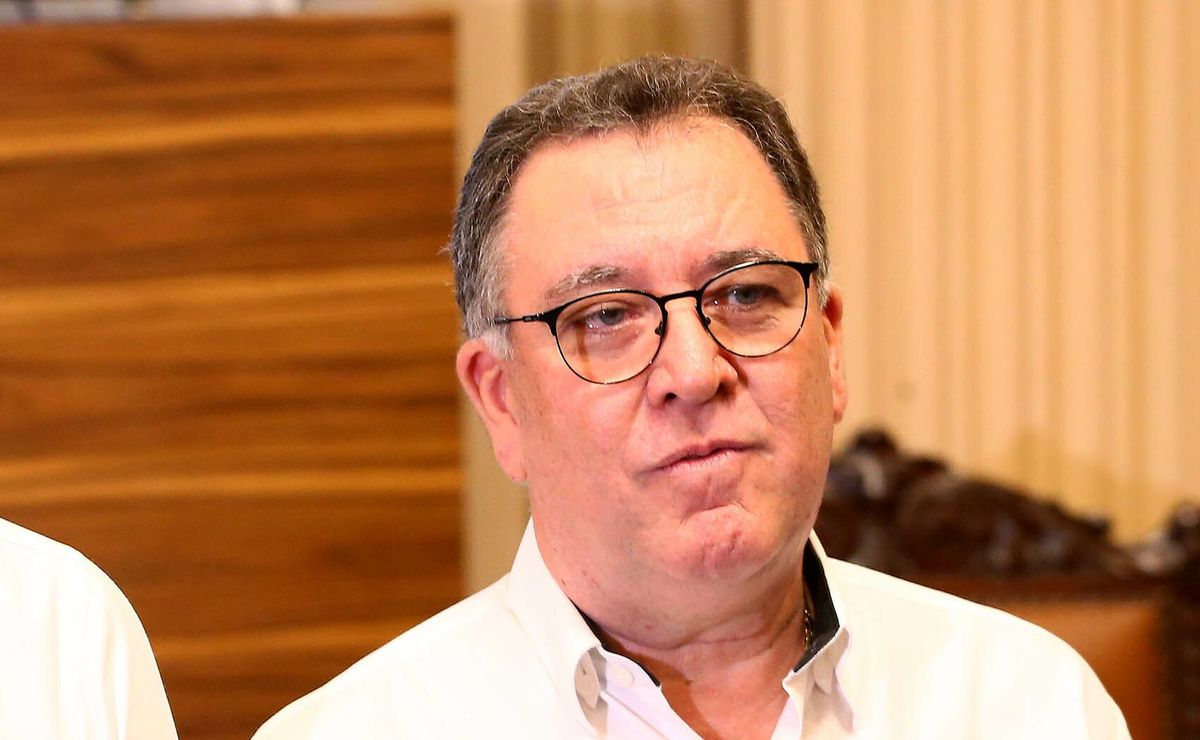Grupo estrangeiro pressiona Marcelo Teixeira e ameaça retirar proposta pela SAF do Santos