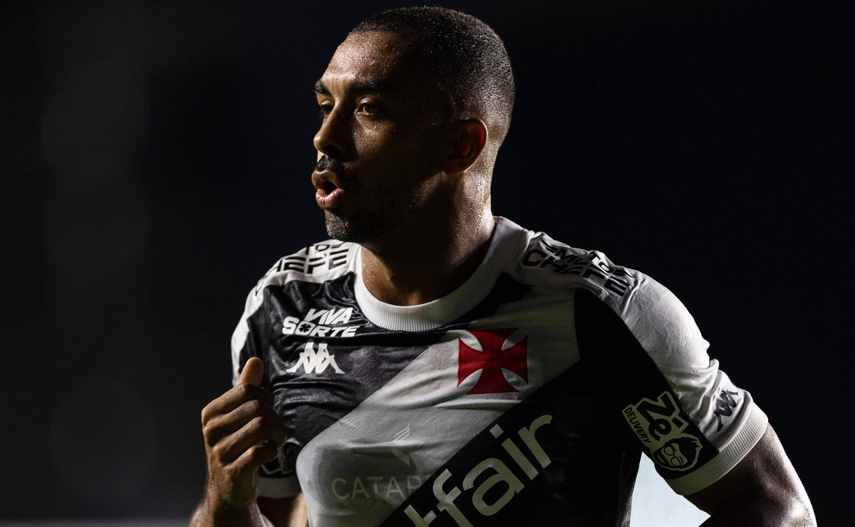 Escalação do Vasco: Paulo Henrique sente o pé e Diniz define time para enfrentar o Mirassol