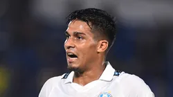 Arezo, atacante do Grêmio em partida pelo campeonato brasileiro (Foto: Christian Alvarenga/Getty Images)