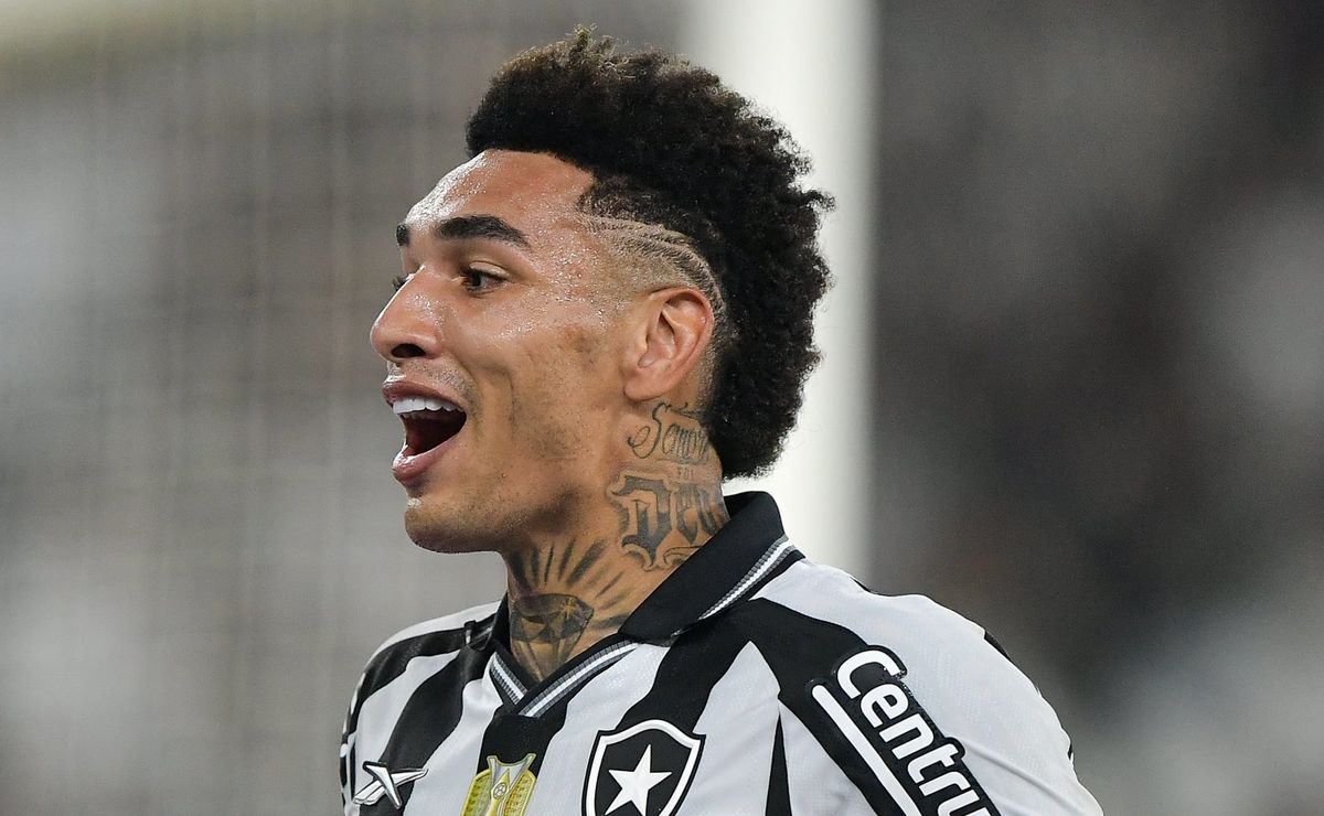 Igor Jesus vive grande fase na Europa, e está interessando ao Atlético de Madrid nesta janela