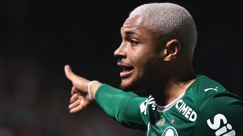 Vitor Roque começa no banco na Arena MRV diante do Atlético-MG pela estreia do SEP no Brasileiro