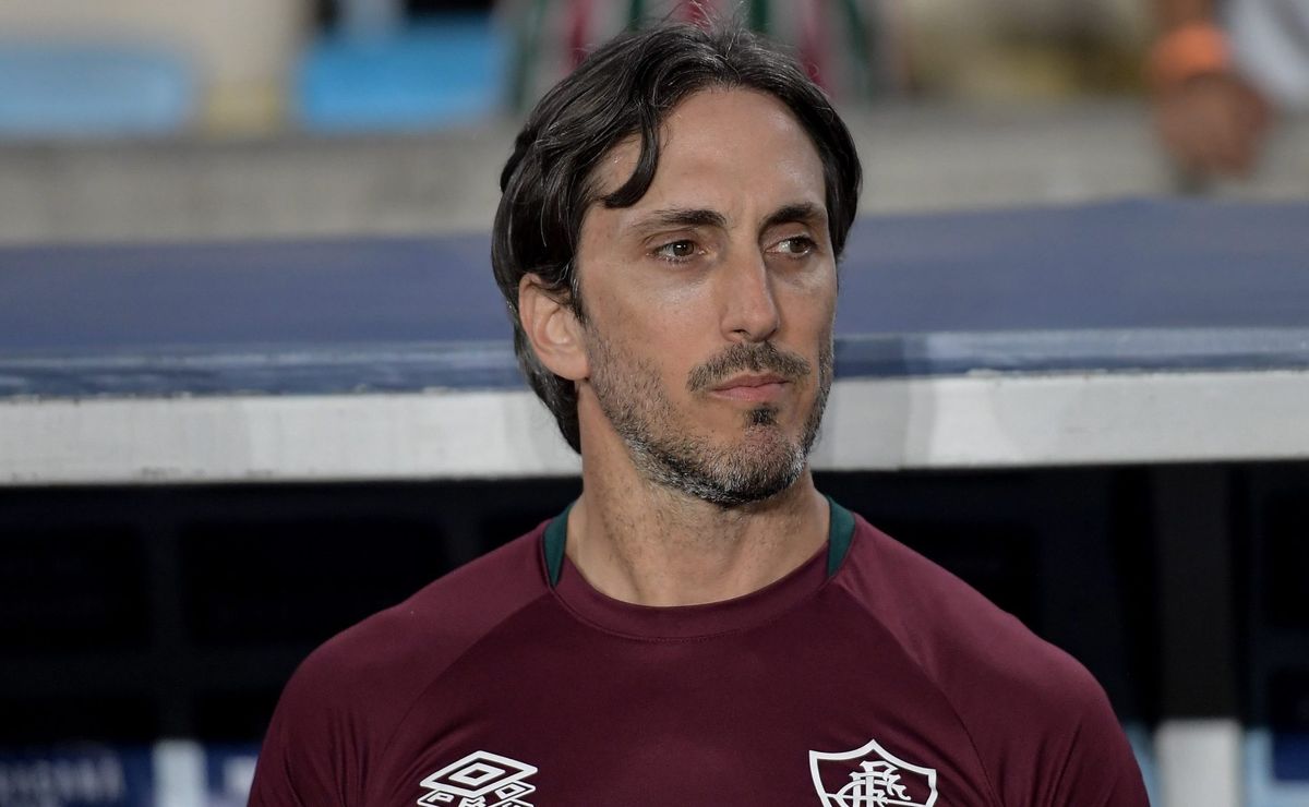 Zubeldía é sincero sobre fase do Vasco e projeta semifinal do Carioca: “Contextos diferentes”