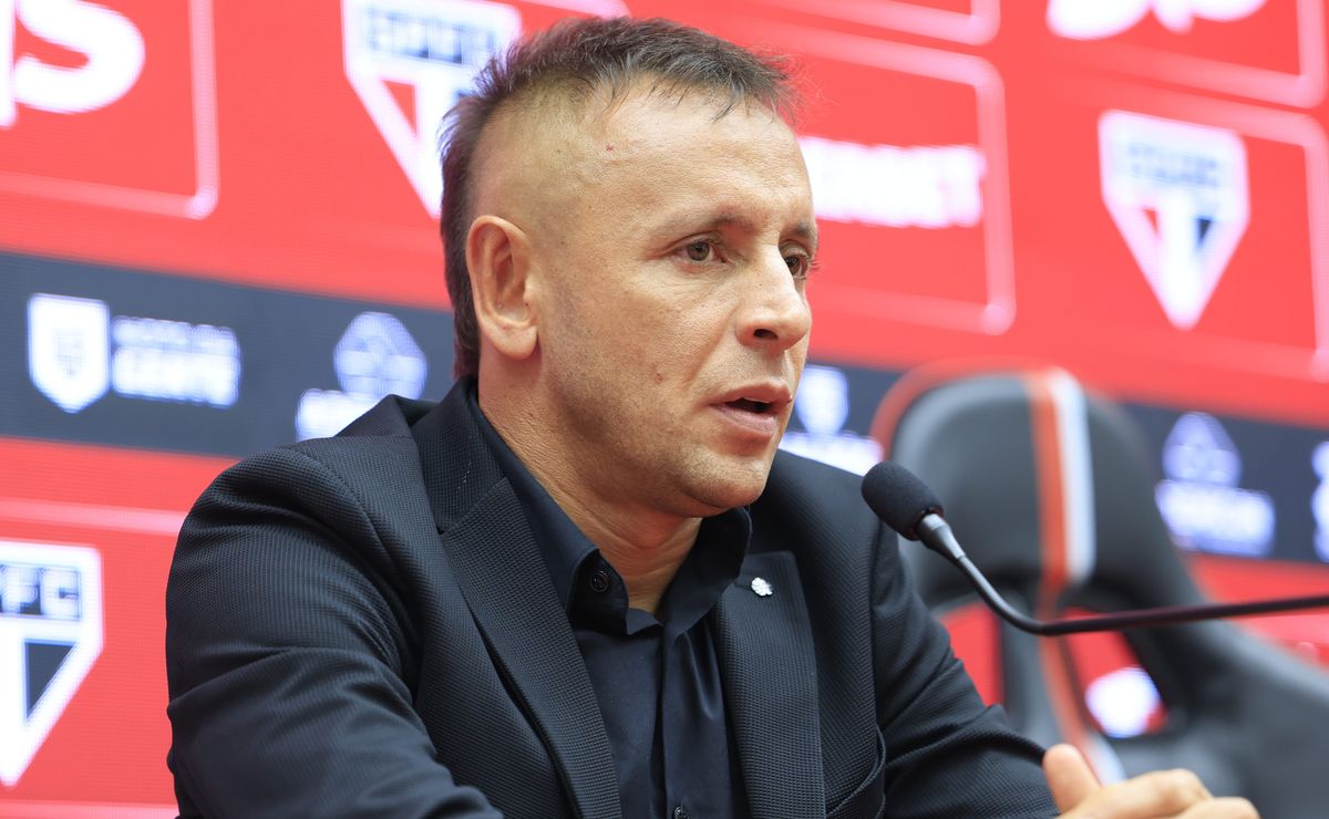 Rafinha faz alerta e garante foco total na partida contra o Flamengo: “A coisa mais importante”