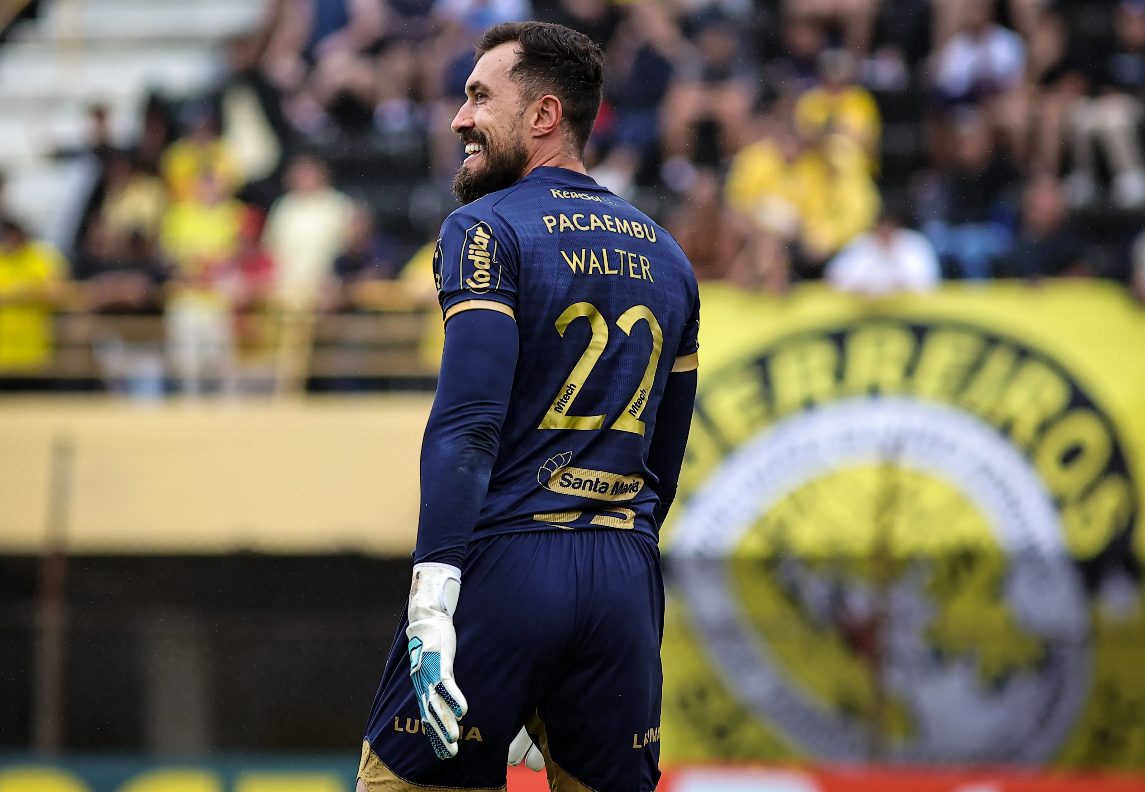 Walter goleiro do Mirassol durante partida contra o Sao Bernardo no estadio Primeiro de Maio pelo campeonato Paulista 2026.  Foto: Fabio Giannelli/AGIF