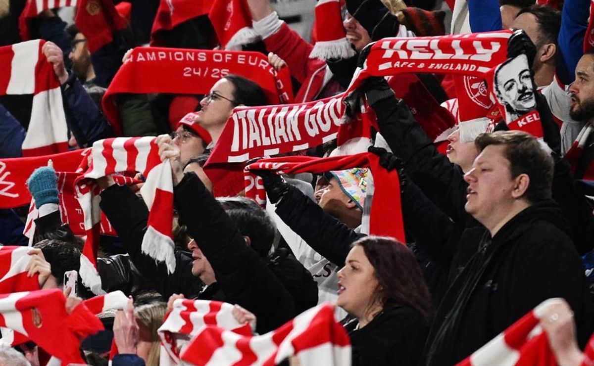 Arsenal goleia ASFAR e enfrenta Corinthians na final do Mundial Feminino