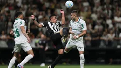 Cuello jogador do Atletico disputa lance com Andreas Pereira jogador do Palmeiras durante partida no estadio Arena MRV pelo campeonato Brasileiro A 2026. Foto: Gilson Lobo/AGIF
