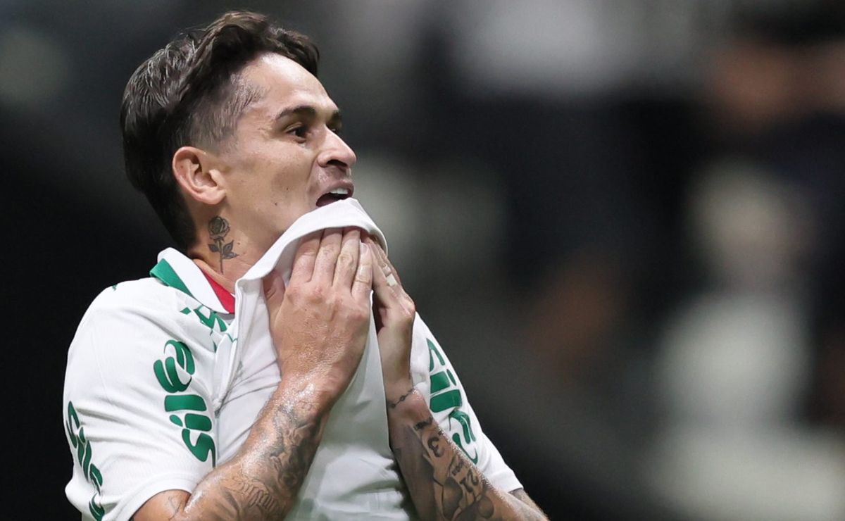 Com gol contra de Khellven, Palmeiras empata com o Atlético-MG na estreia do Brasileirão
