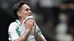 Khellven jogador do Palmeiras lamenta gol contra por ele feito durante partida contra o Atlético. Foto: Gilson Lobo/AGIF