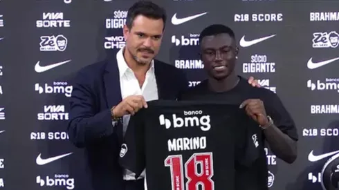 Hinestroza, atacante do Vasco em coletiva de apresentação (Foto: Reprodução / Vasco)