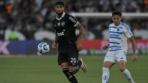 Barboza jogador do Botafogo durante partida contra o Cruzeiro. Foto: Thiago Ribeiro/AGIF