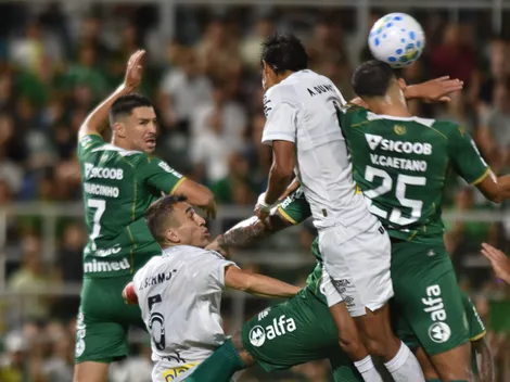Santos vacila na defesa e toma goleada da Chape na estreia do Brasileiro