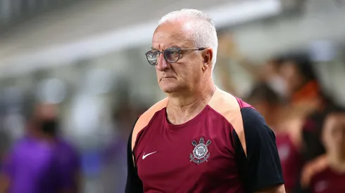 Dorival Jr durante partida pelo Brasileirão.