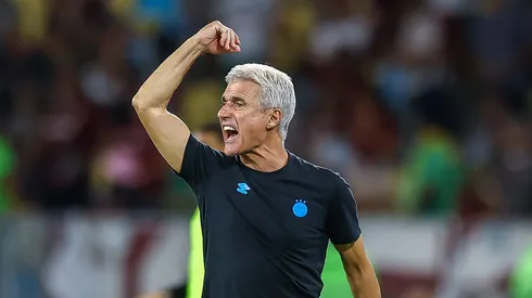 Luís Castro escancara fragilidades técnicas do Grêmio e detalha mudança