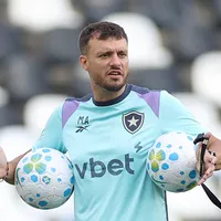 Martín Anselmi mal inicia trabalho no Botafogo e comparação envolvendo sequência de jogos chama atenção