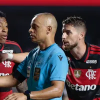 Simon aprova decisão do árbitro em lance com Arrascaeta
