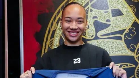 Aline Gomes assina com o Pachuca – Foto: Divulgação/Pachuca