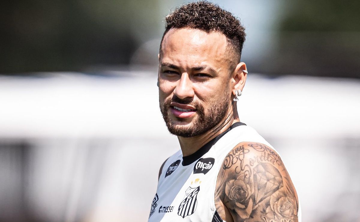 Vojvoda não garante retorno de Neymar e expõe preocupação do Santos sobre recuperação de lesão