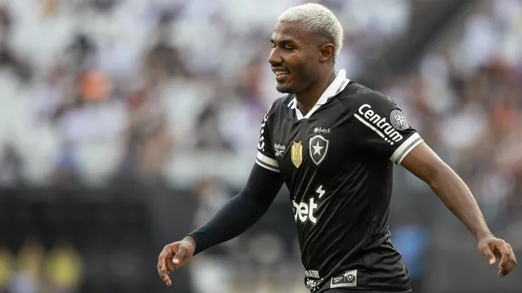 SP - SAO PAULO - 30/11/2025 - BRASILEIRO A 2025, CORINTHIANS X BOTAFOGO - CUIABANO jogador do Botafogo durante partida contra o Corinthians no estadio Arena Corinthians pelo campeonato Brasileiro A 2025. Foto: Joisel Amaral/AGIF