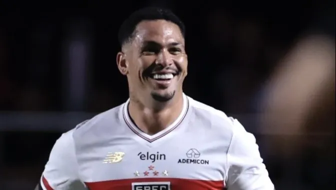 Luciano durante partida do Tricolor. Foto: Marcello Zambrana/AGIF