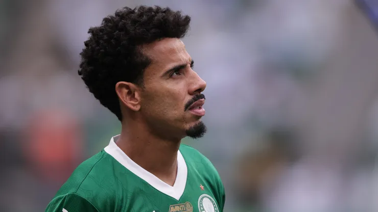 SP - SAO PAULO - 10/08/2025 - BRASILEIRO A 2025, PALMEIRAS X CEARA - Lucas Evangelista jogador do Palmeiras durante partida contra o Ceara no estadio Arena Allianz Parque pelo campeonato Brasileiro A 2025. Foto: Ettore Chiereguini/AGIF