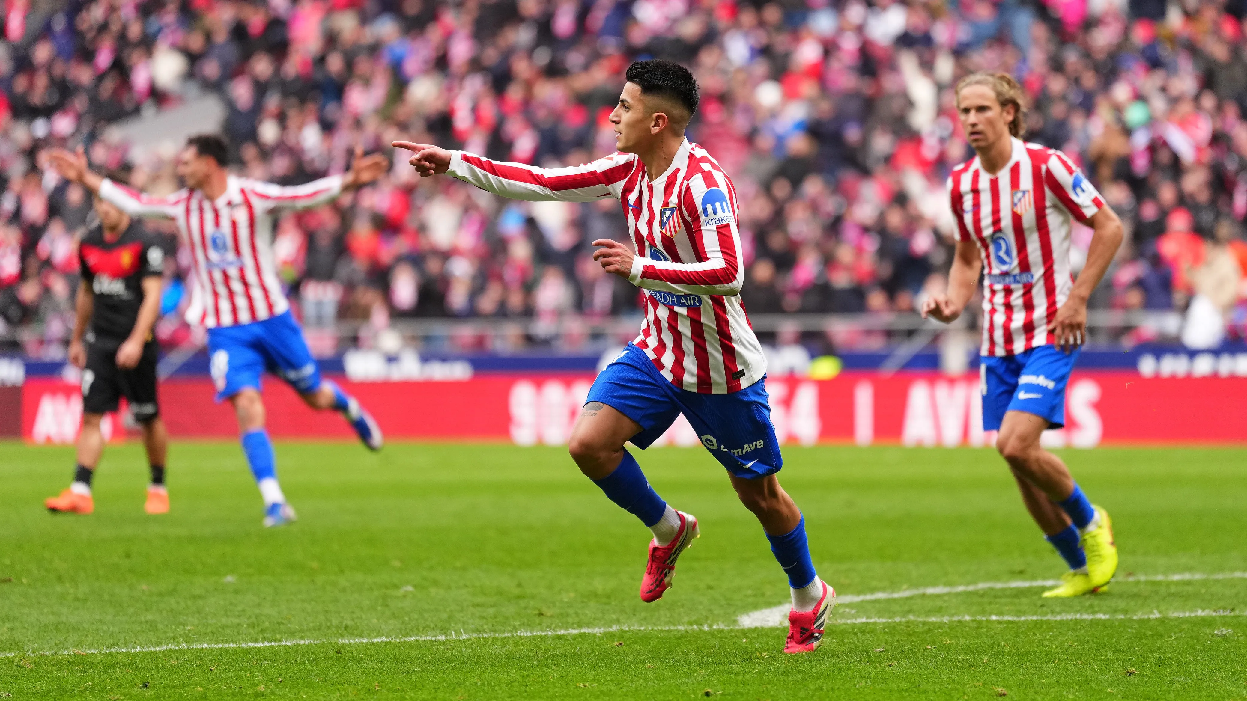 Thiago Almada é desejo do Palmeiras - (Photo by Angel Martinez/Getty Images).