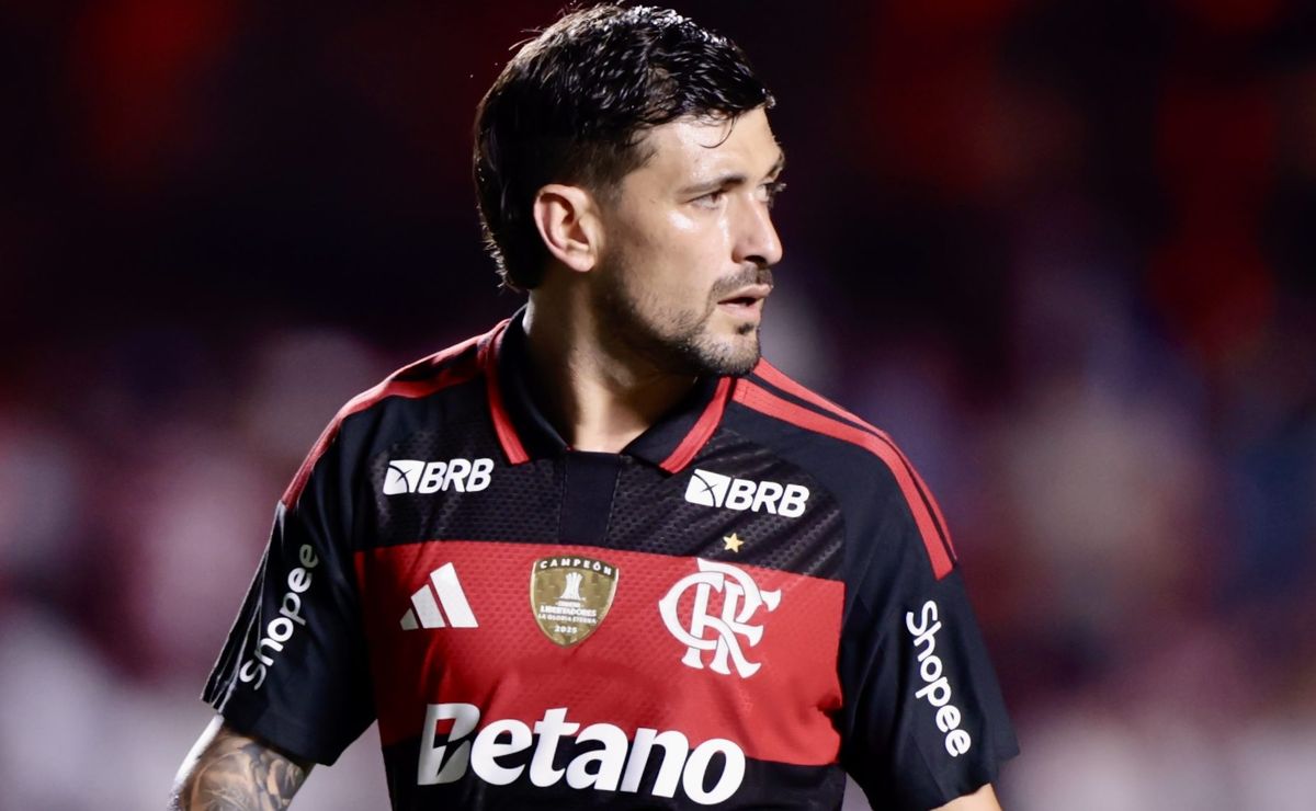 Arrascaeta fica na bronca após São Paulo x Flamengo e critica arbitragem: “O lance era muito fácil”