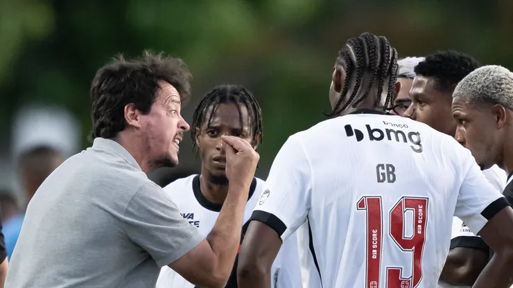 Fernando Diniz define time titular do Vascão.