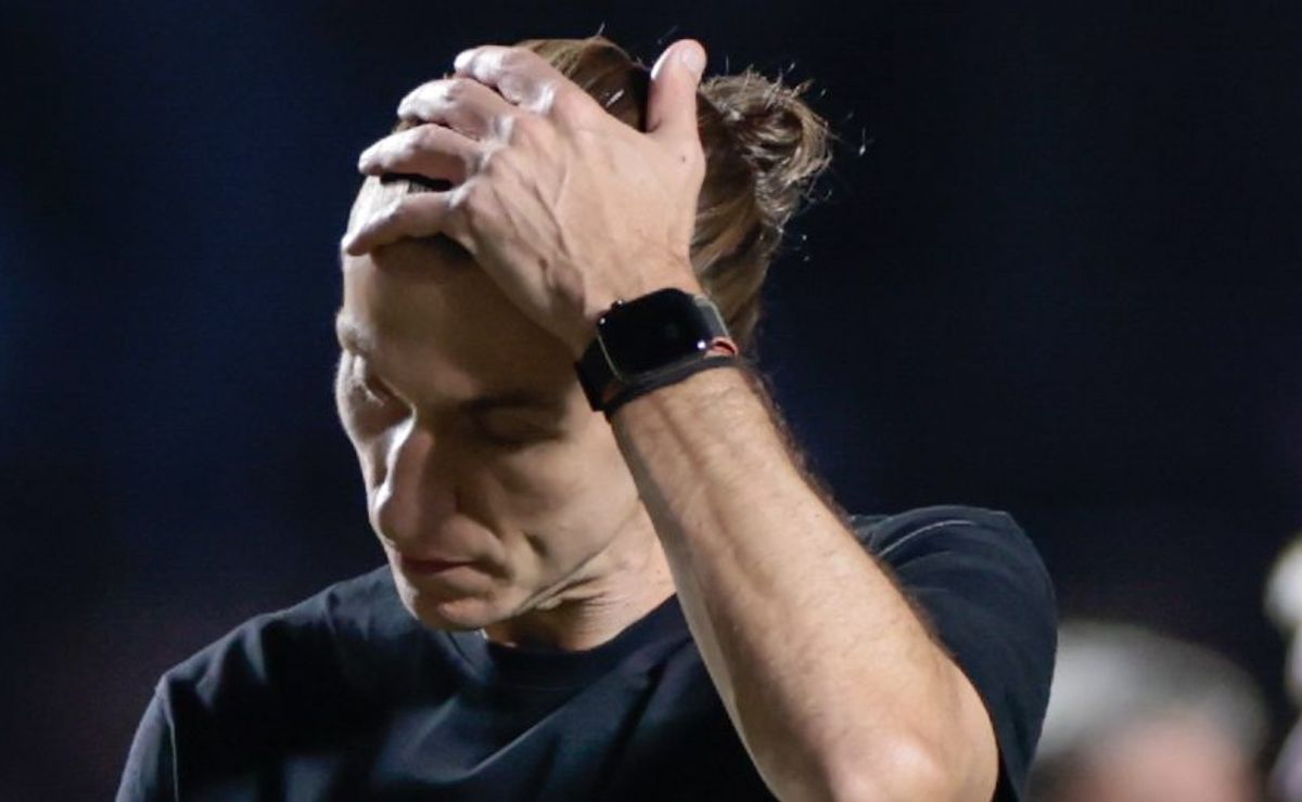 Filipe Luís deverá se preocupar com Breno Bidón na final da Supercopa do Brasil, e deve neutralizá-lo