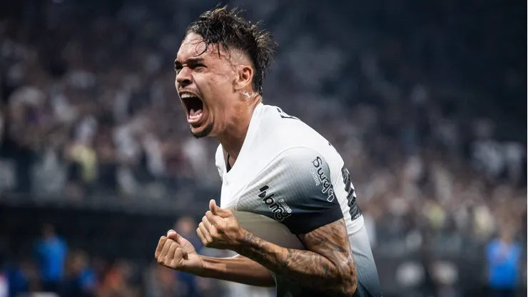 Tchoca chegou a Turim para empréstimo ao Torino, mas pode retornar ao Corinthians antes da hora