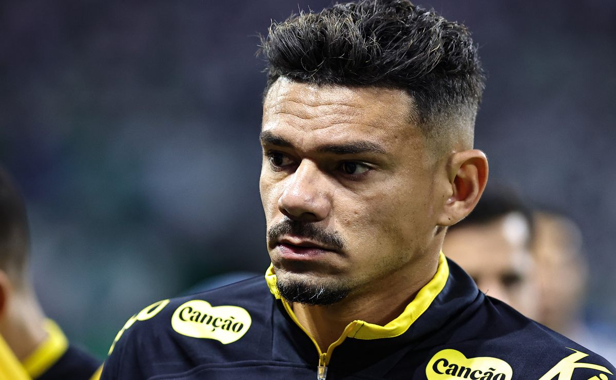 Situação de Tiquinho no Santos tem reviravolta e atacante não jogará no Remo; Peixe quer emprestar