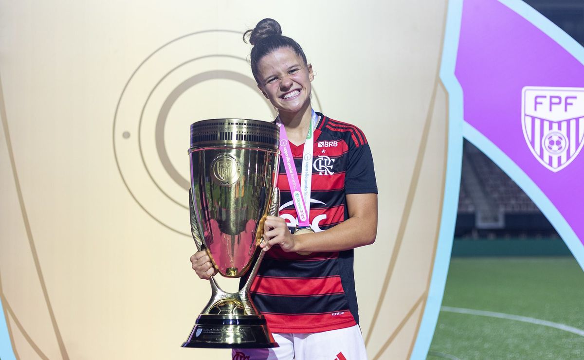 Zagueira do Flamengo sofre lesão no joelho durante treino da Seleção Brasileira Sub-20