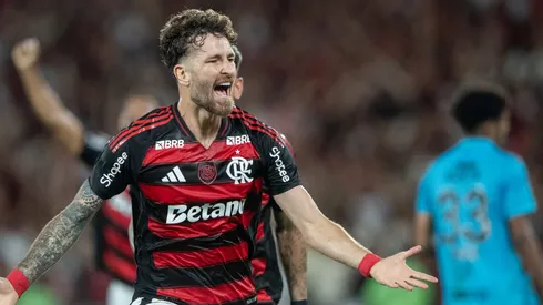 RJ – RIO DE JANEIRO – 09/11/2025 – BRASILEIRO A 2025, FLAMENGO X SANTOS – Leo Pereira jogador do Flamengo comemora seu gol durante partida contra o Santos no estadio Maracana pelo campeonato Brasileiro A 2025. Foto: Thiago Ribeiro/AGIF