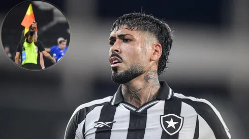 Barboza ficou inconformado com assistente em lance que quase gerou gol do Cruzeiro diante do Botafogo – Fotos: Thiago Ribeiro/AGIF