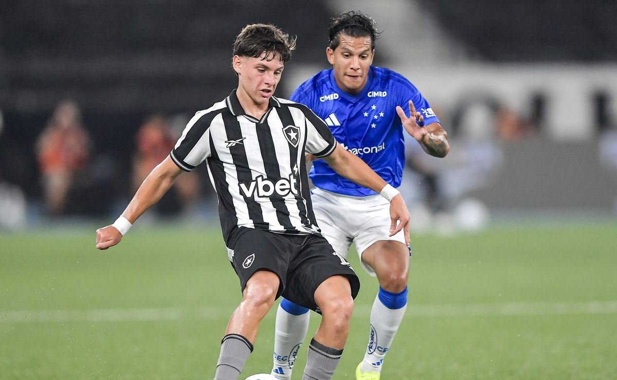 Montoro dá espetáculo, entorta três e comanda ‘obra-prima’ do Botafogo em goleada sobre o Cruzeiro