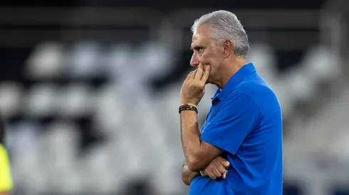 RJ – RIO DE JANEIRO – 29/01/2026 – BRASILEIRO A 2026, BOTAFOGO X CRUZEIRO – Tite tecnico do Cruzeiro durante partida contra o Botafogo no estadio Engenhao pelo campeonato Brasileiro A 2026. Foto: Jorge Rodrigues/AGIF