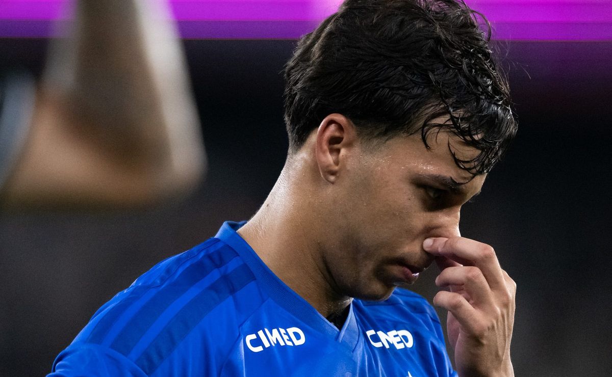 Kaio Jorge pede desculpa após a goleada e desabafa sobre necessidade de mudança urgente no Cruzeiro