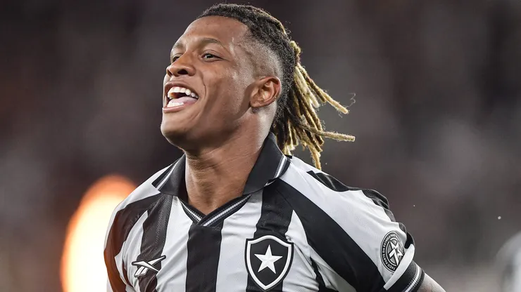 Danilo jogador do Botafogo durante partida contra o Cruzeiro no estadio Engenhao pelo campeonato Brasileiro A 2026.