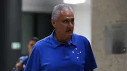 Tite técnico do Cruzeiro chegando ao estádio do Nilton Santos para enfrentrar o Botafogo