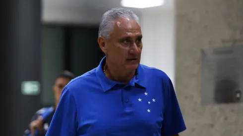 Tite técnico do Cruzeiro chegando ao estádio do Nilton Santos para enfrentrar o Botafogo