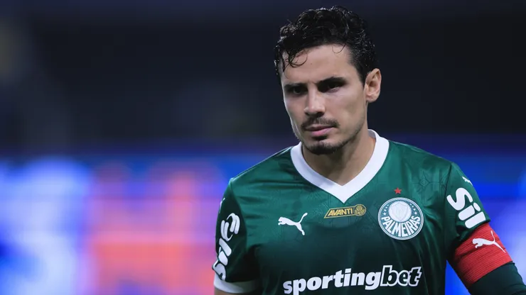 SP - SAO PAULO - 11/10/2025 - BRASILEIRO A 2025, PALMEIRAS X JUVENTUDE - Raphael Veiga jogador do Palmeiras durante partida contra o Juventude no estadio Arena Allianz Parque pelo campeonato Brasileiro A 2025. Foto: Ettore Chiereguini/AGIF