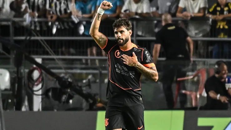 SP - SANTOS - 22/01/2026 - PAULISTA 2026, SANTOS X CORINTHIANS - Yuri Alberto jogador do Corinthians comemora seu gol durante partida contra o Santos no estadio Vila Belmiro pelo campeonato Paulista 2026. Foto: Jota Erre/AGIF