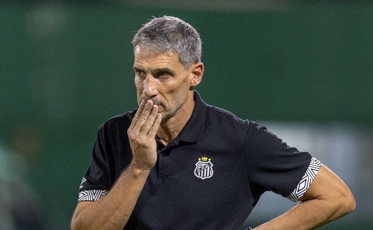 Santos vive pior sequência sob comando de Vojvoda e clássico contra o São Paulo pode causa estrago