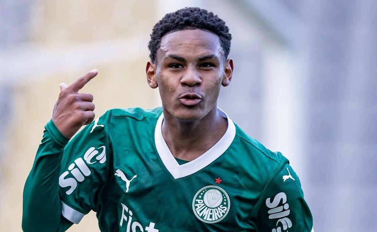 Palmeiras aceita vender por R$ 370 milhões após contato feito por Barcelona e PSG por Eduardo Conceição