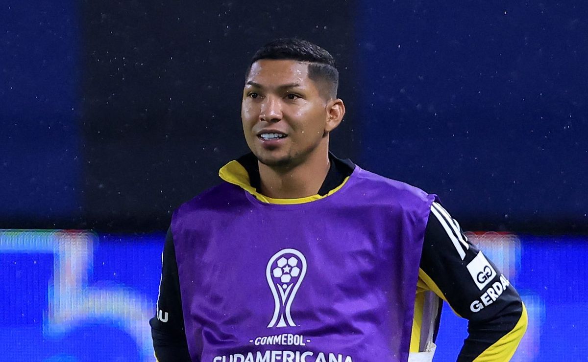 Vojvoda já tem planos para Rony ser titular absoluto do Santos assim que o atacante chegar no Clube