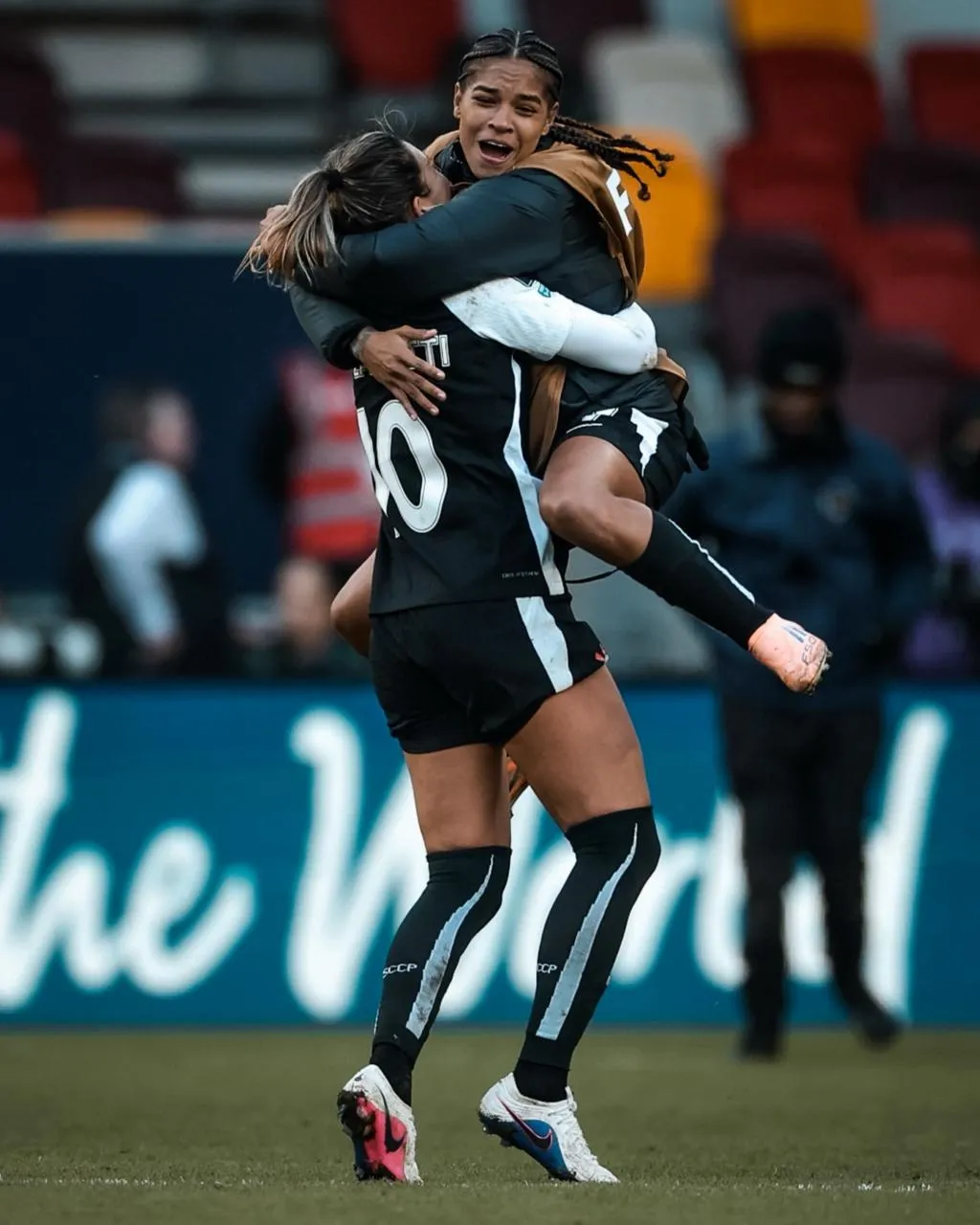 Brabas comemoram vaga na final. Foto: Rodrigo Gazzanel/Ag. Corinthians