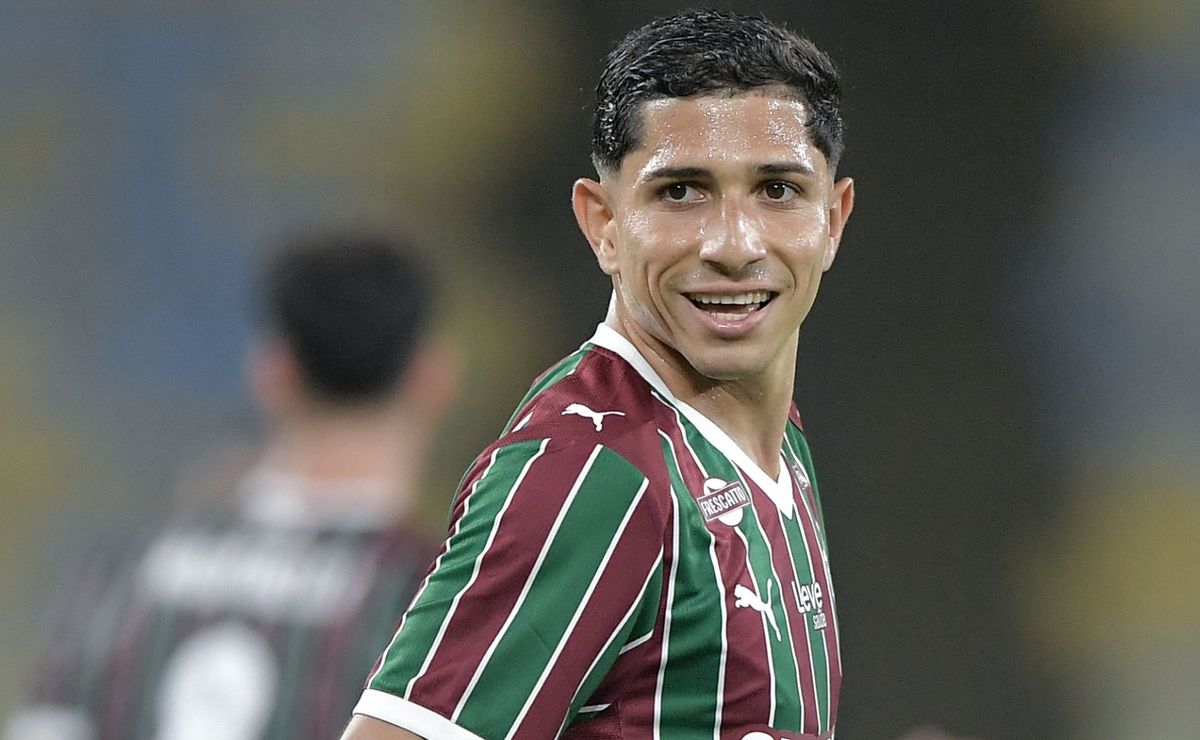 Após estreia no Fluminense, Savarino entra para lista rara de venezuelanos na história do clube