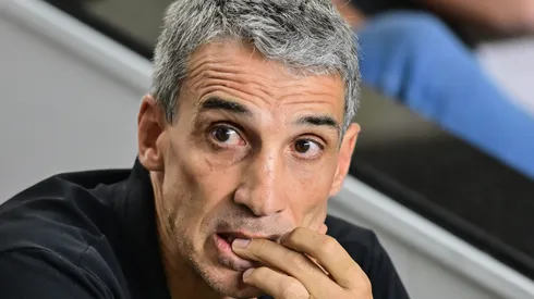 Vojvoda durante partida da Série A no Peixe. Foto: Jota Erre/AGIF