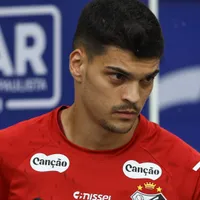 Brazão diz que tem jogado no sacrifício pelo Santos e enaltece Vojvoda