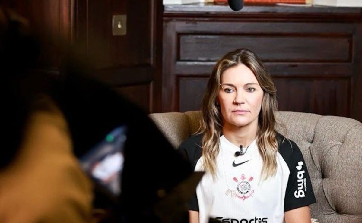 Gabi Zanotti vive dia iluminado, exalta força coletiva e projeta final do Mundial pelo Corinthians