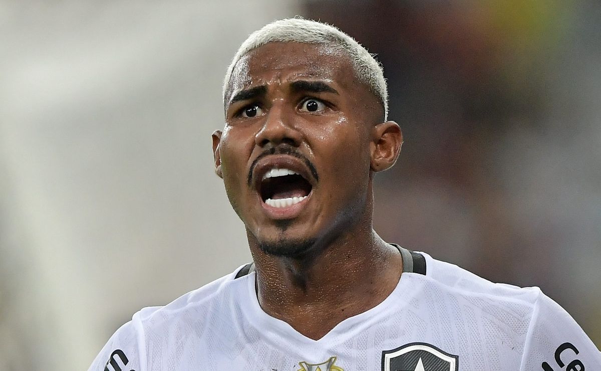 Cuiabano descarta retorno ao futebol brasileiro após procura de Vasco e Cruzeiro